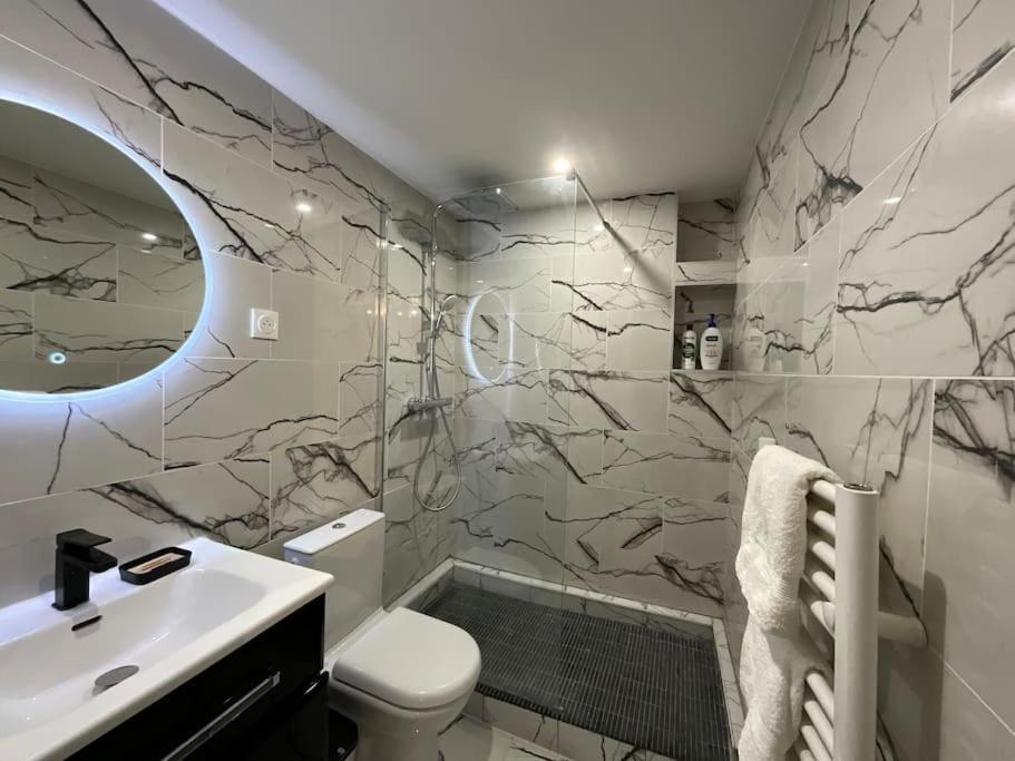 Ks Paris Studio Appart Near Station Gare Du Nord And Gare De L Est Exterior foto